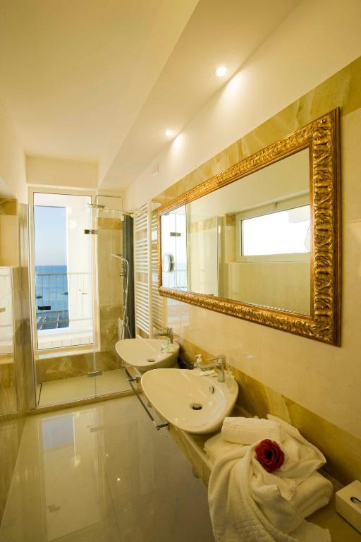 Hotel Nord Est Gabicce Mare Oda fotoğraf